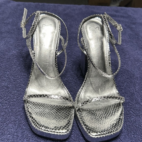 Marc Fisher Women's Katin Metallic Ankle Strap Shoes 8.5 Lightly Pre -Loved $29 - Picture 7 of 11